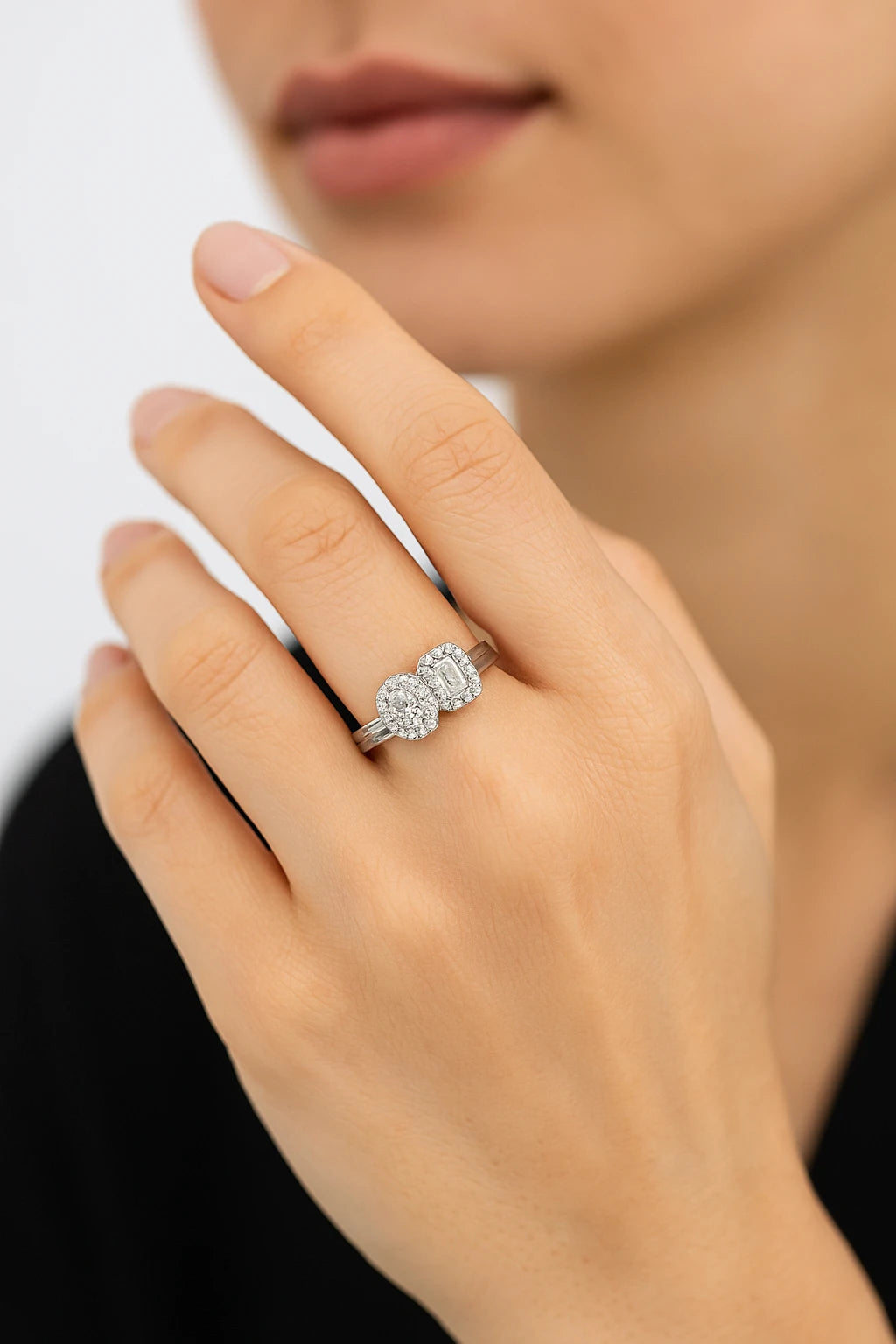 14K White Gold 0.60 ctw Lab-Grown Diamond Emerald Oval Engagement Ring