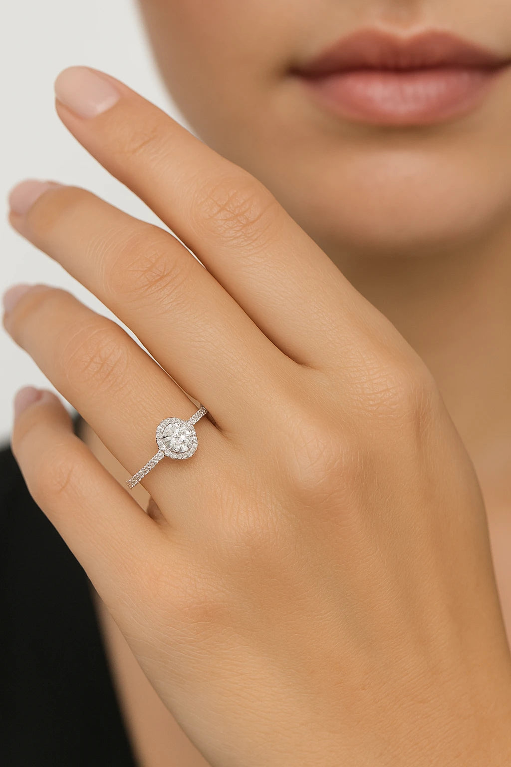 14K White Gold 0.50 ctw Oval Diamond Engagement Ring