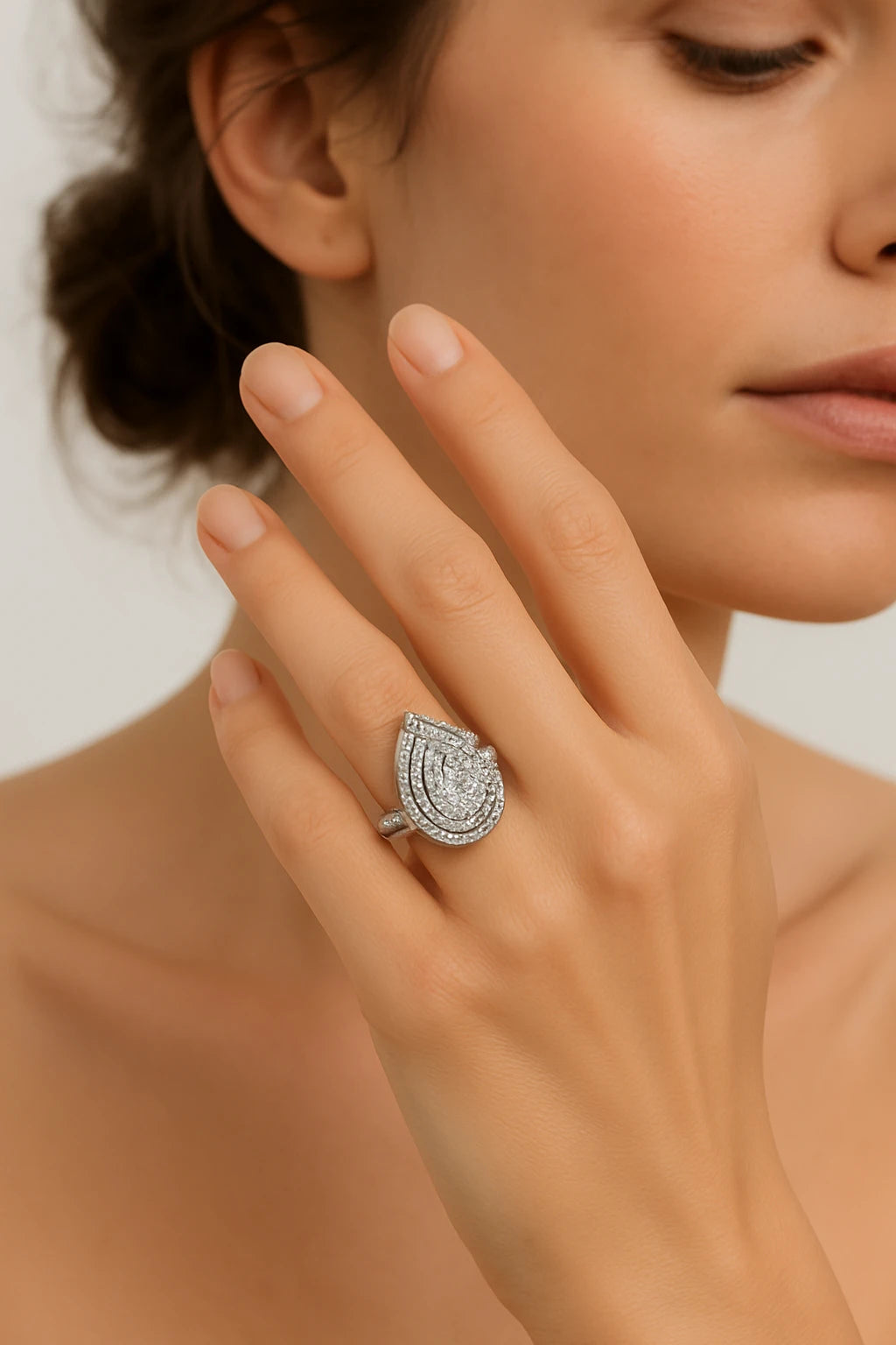 10K White Gold 1.00 ctw Diamond Pear Halo Engagement Ring