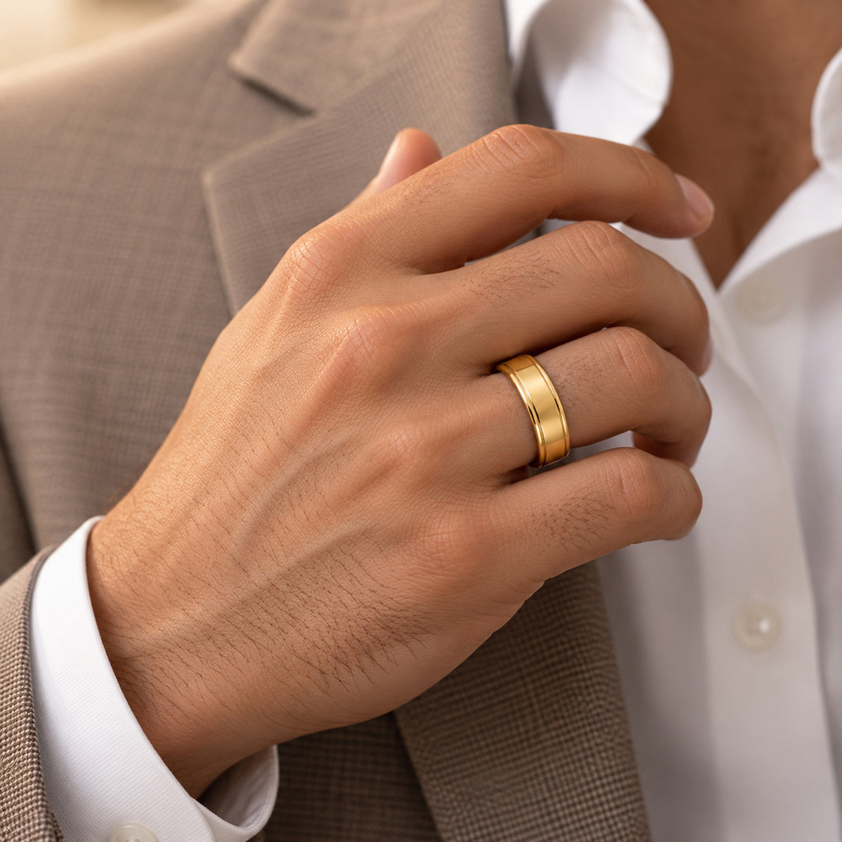 10K Yellow Gold and Black Ceramic Men's Wedding Band - product