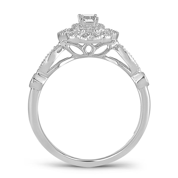 14K white gold 0.50 CTw Diamond Engagement ring