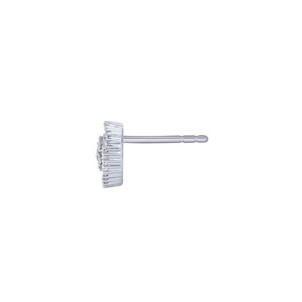 10K WHITE GOLD 0.30 CTW Diamond Heart Earrings