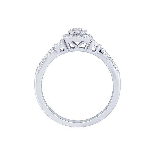 10K White Gold 0.25 ctw Cushion Diamond Promise Ring