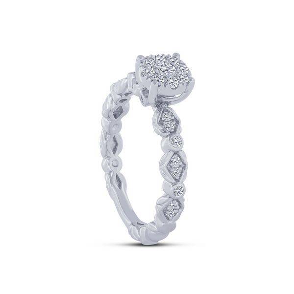 10K WhiTe Gold 0.39 CTW DIAMOND Engagement Ring