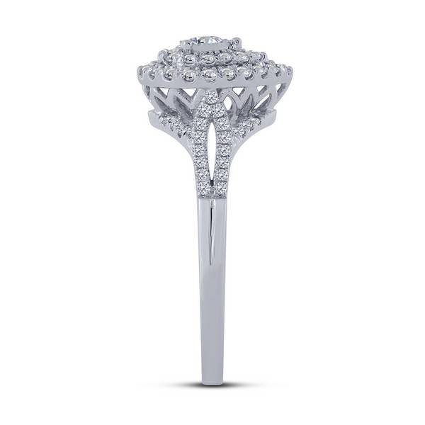 14K white gold 0.63 ctw Diamond pear halo Engagement Ring
