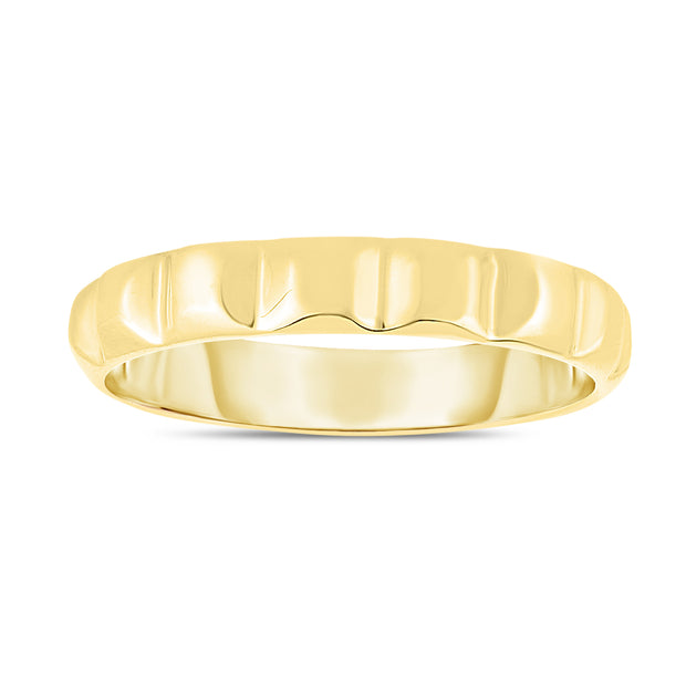14K yellow Gold Single Row Pyramid Ring